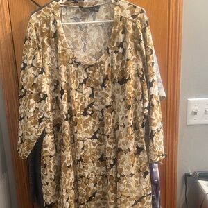 Attitudes by Renee Beige and Cream Floral tunic